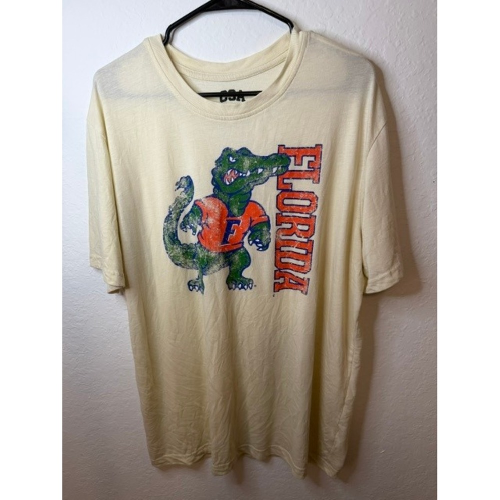 CSA Florida Gators Graphic T-Shirt XL Cream Distressed Albert Mascot Tee